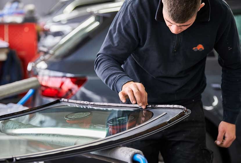 Autoglasersatz bei Steinschlag